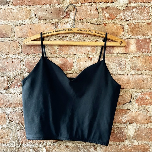 Reformation Tori Ecomove Cropped Tank - Picture 5 of 8